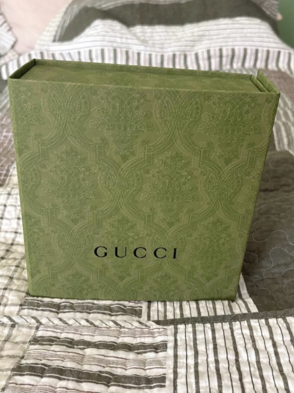 Gucci Black Shawl with Logo Tag - Picture 11 of 12